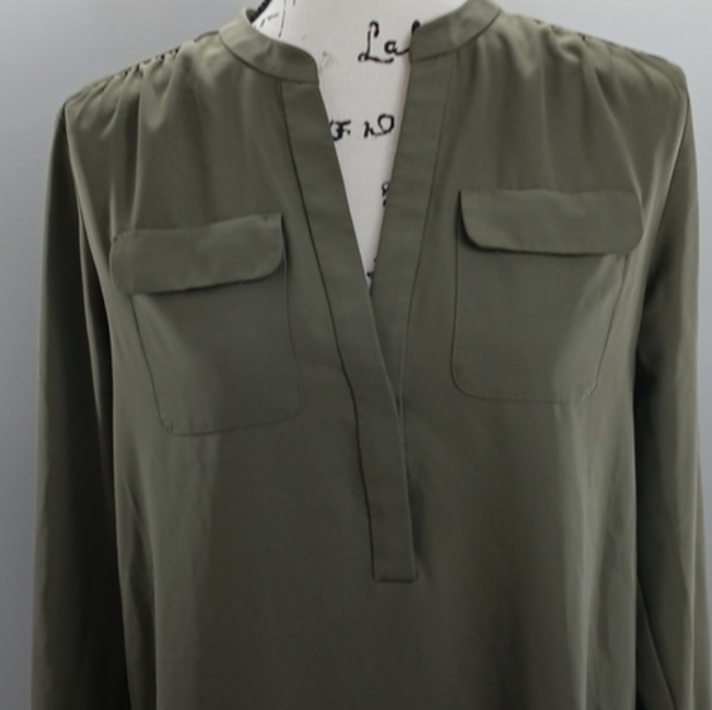 ❣️Ann Taylor❣️ Loft Shirt Dress 🫒Green•V Neck•Quarter Button Long Sleeve●Size S - Picture 2 of 5